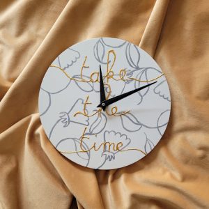 Horloge murale take the time