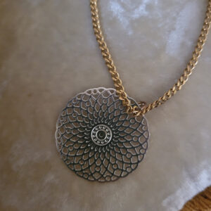 Collier « rosace solaire »