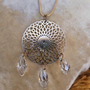 Collier « attrape-soleil »